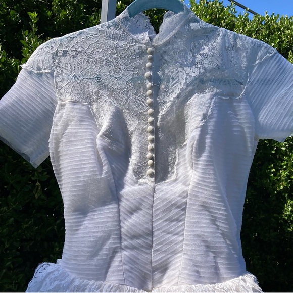 Vintage mid century white Princess style wedding gown Extra Small - Picture 4 of 8